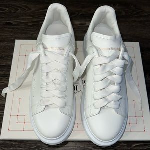 Alexander McQueen Oversized Sneaker